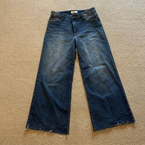 Kut from the Kloth Meg high rise fab ab flare size 4.  Raw hem